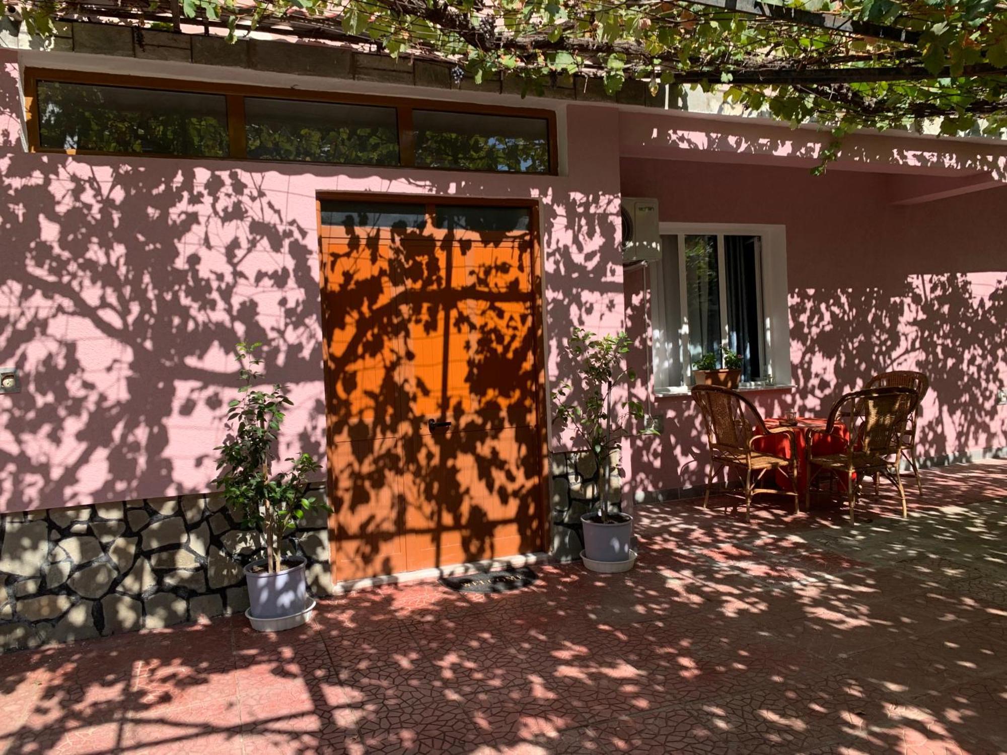 Vila Spaho Korça Exteriör bild