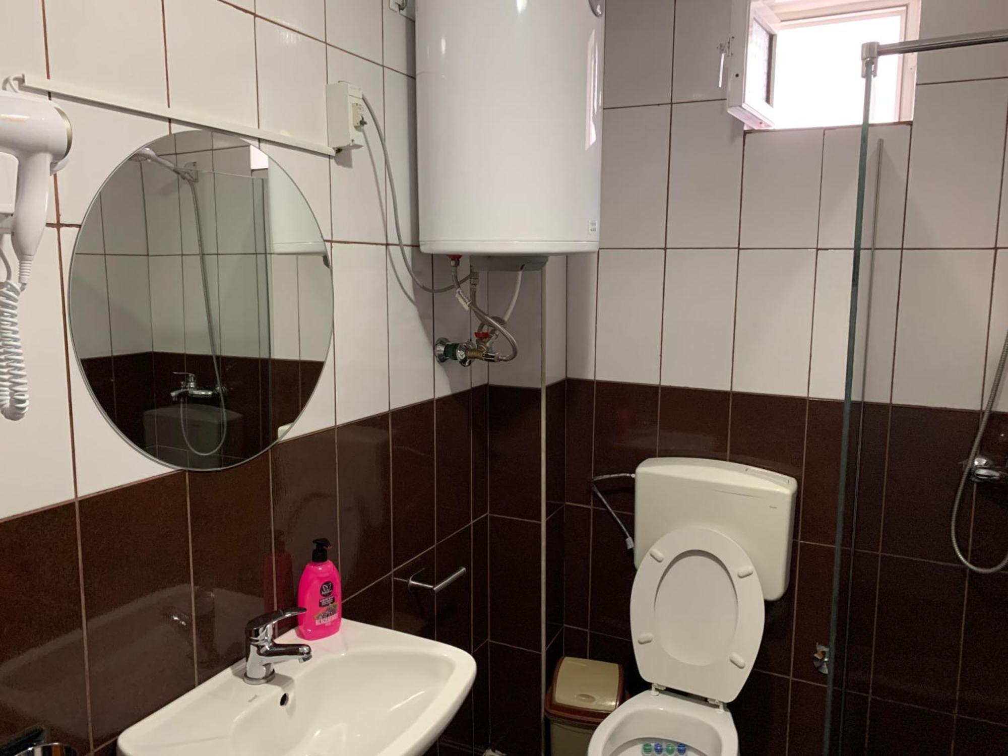 Vila Spaho Korça Exteriör bild