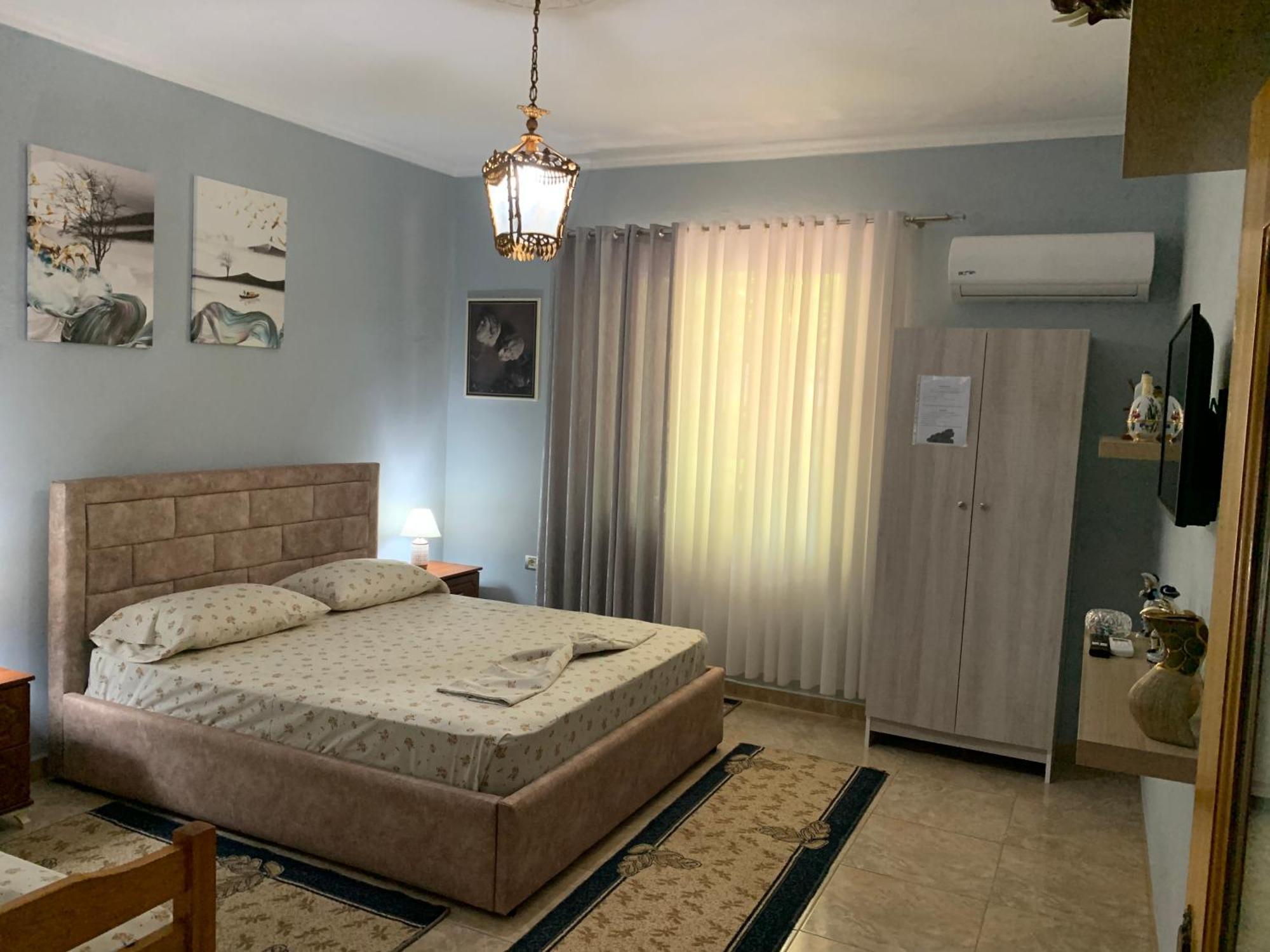 Vila Spaho Korça Exteriör bild